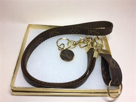 louis vuitton lanyard keychain|louis vuitton keychain wallet.